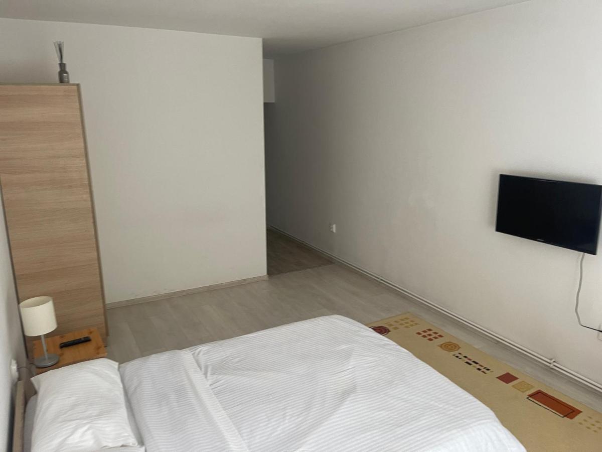 Ana Central Rooms Oradea Exterior foto